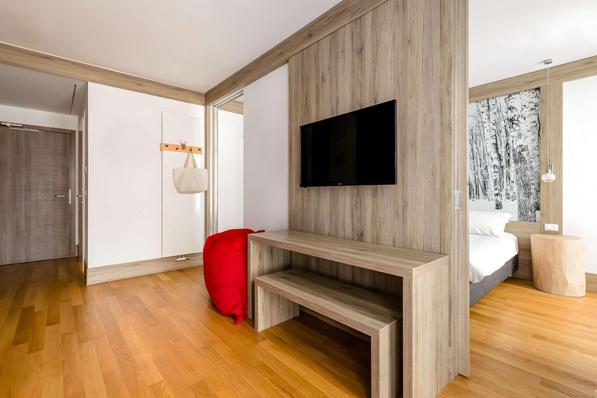 Nh Collection Alagna Mirtillo Rosso Exterior foto