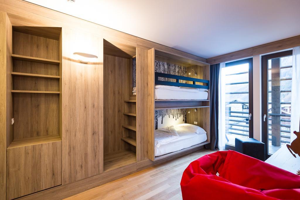 Nh Collection Alagna Mirtillo Rosso Exterior foto